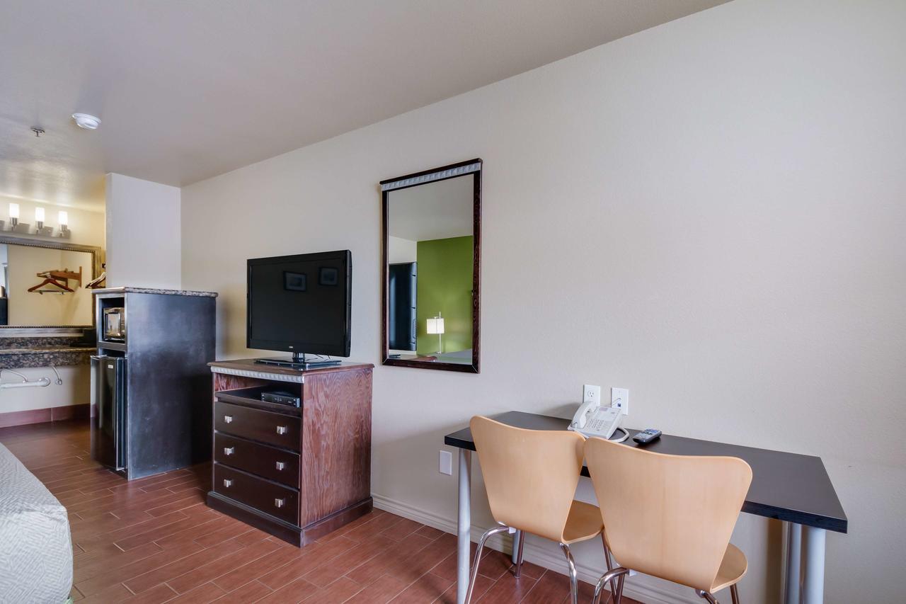 Motel 6 Floresville Exteriér fotografie
